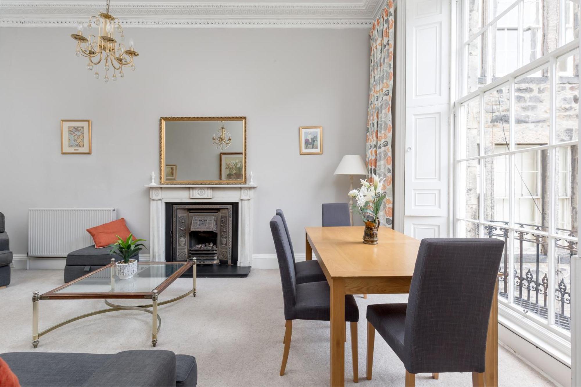 Light And Spacious 2 Bedroom Flat In Heart Of Edinburgh Dış mekan fotoğraf