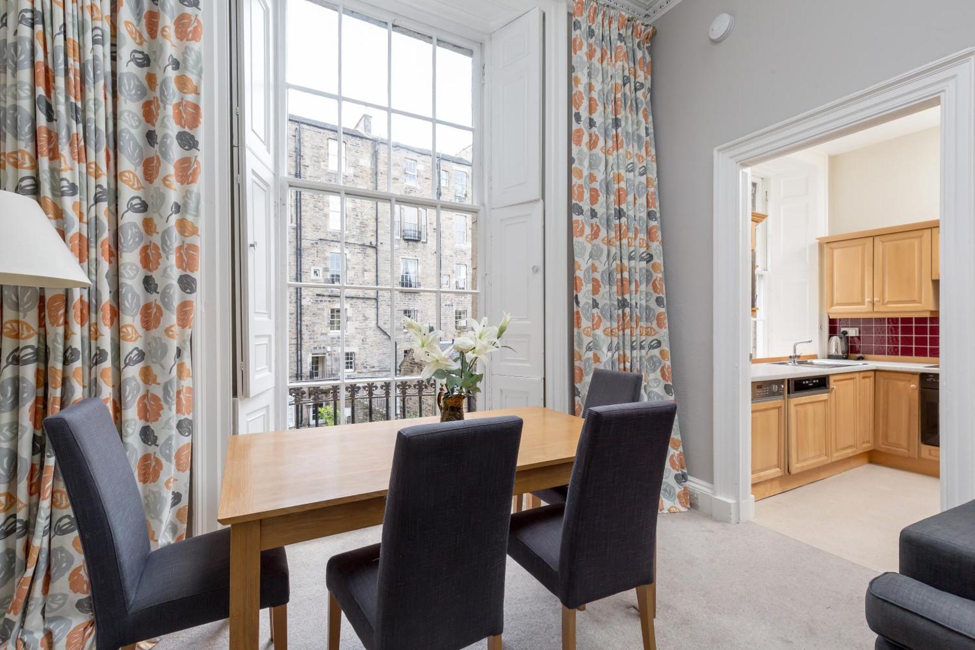 Light And Spacious 2 Bedroom Flat In Heart Of Edinburgh Dış mekan fotoğraf